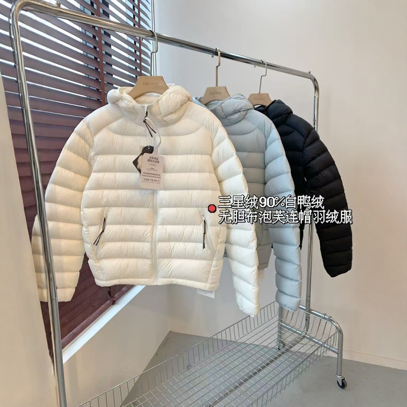 云感泡芙排骨羽绒服！高端三星90白鸭绒防水连帽羽绒服加厚外套女