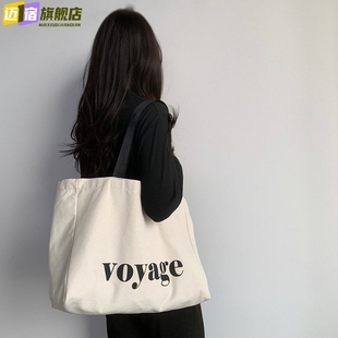 字母简约瑜伽运动帆布包女2025秋冬新款 大容量手提袋通勤百搭时尚