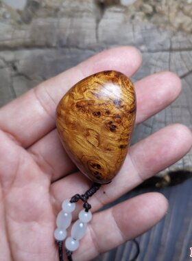 凉山陈化崖柏满瘤疤项链挂坠吊坠