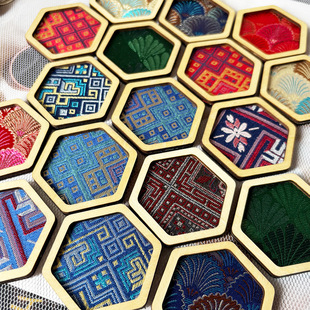 六边形非遗壮锦宋锦织锦木质冰箱贴贵州云南旅游文创纪念品