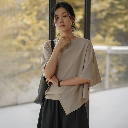 无谓韩式文艺2026夏新款女装宽松蝙蝠衫半袖不规则圆领T恤女上衣