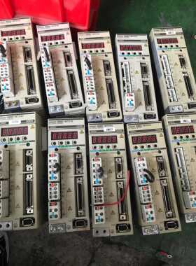 原装欧姆龙伺服驱动器R88M-WT01H拆机件功能正常