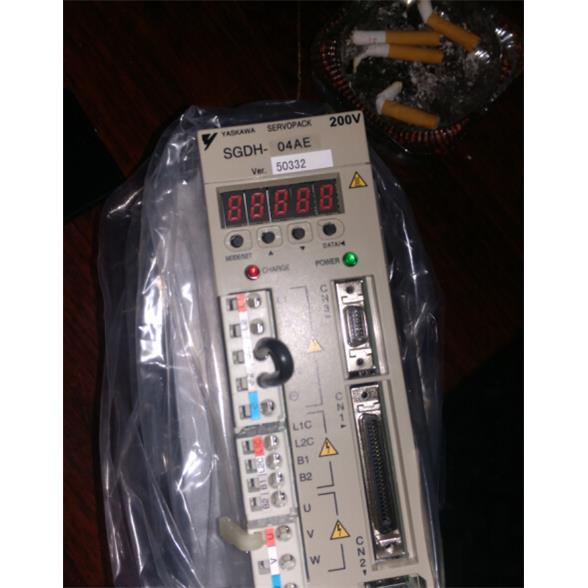 全新原装安川伺服驱动器SGDV-R90A11B库存现货欢迎议价测试OK。