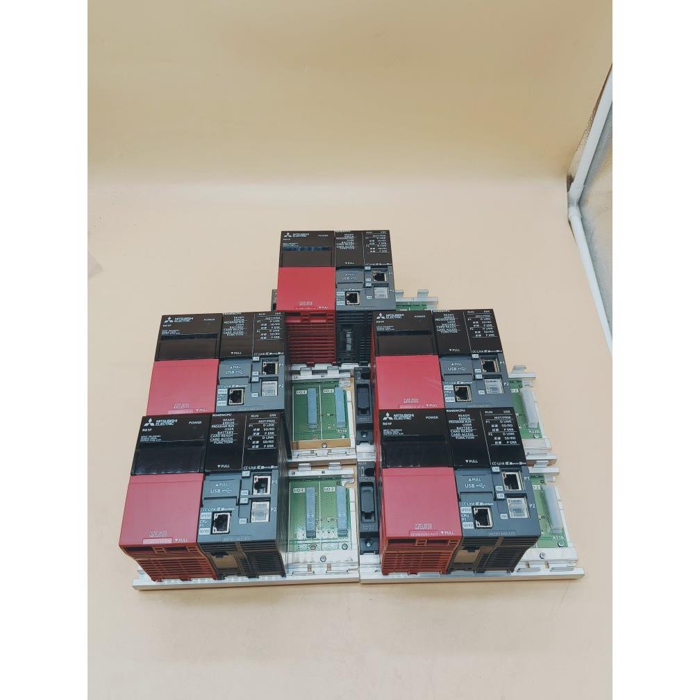 R04ENCPU Q61P R33B三菱R系列PLC模块包邮顺丰9.9新2021年无包装