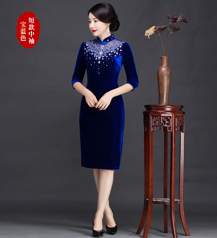 参加婚礼丈母娘金丝绒高贵妈妈装