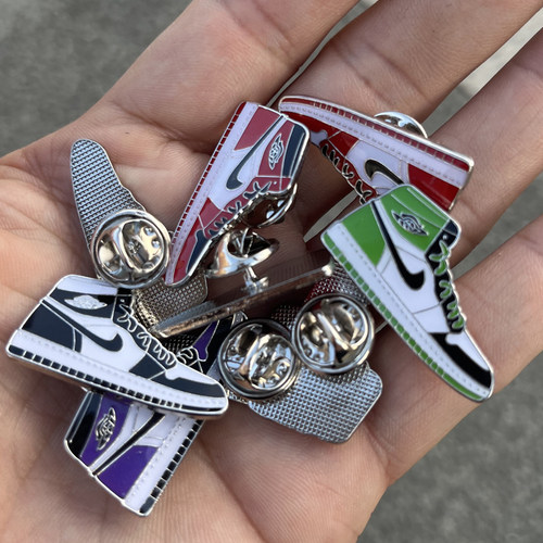 AJ1鞋子胸针 金属勋章ins个性潮流徽章包包别针挂件