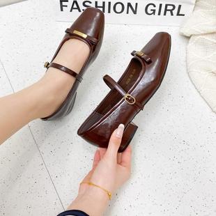 老牌子漆皮一字带扣方头女鞋2025春新一蝴蝶结325036软低跟单鞋