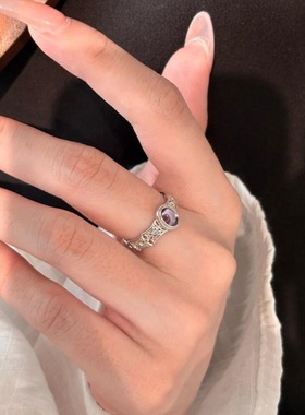 轻奢复古高级镶嵌紫钻蛋面蝴蝶戒指个性设计简约小众精致叠戴指环