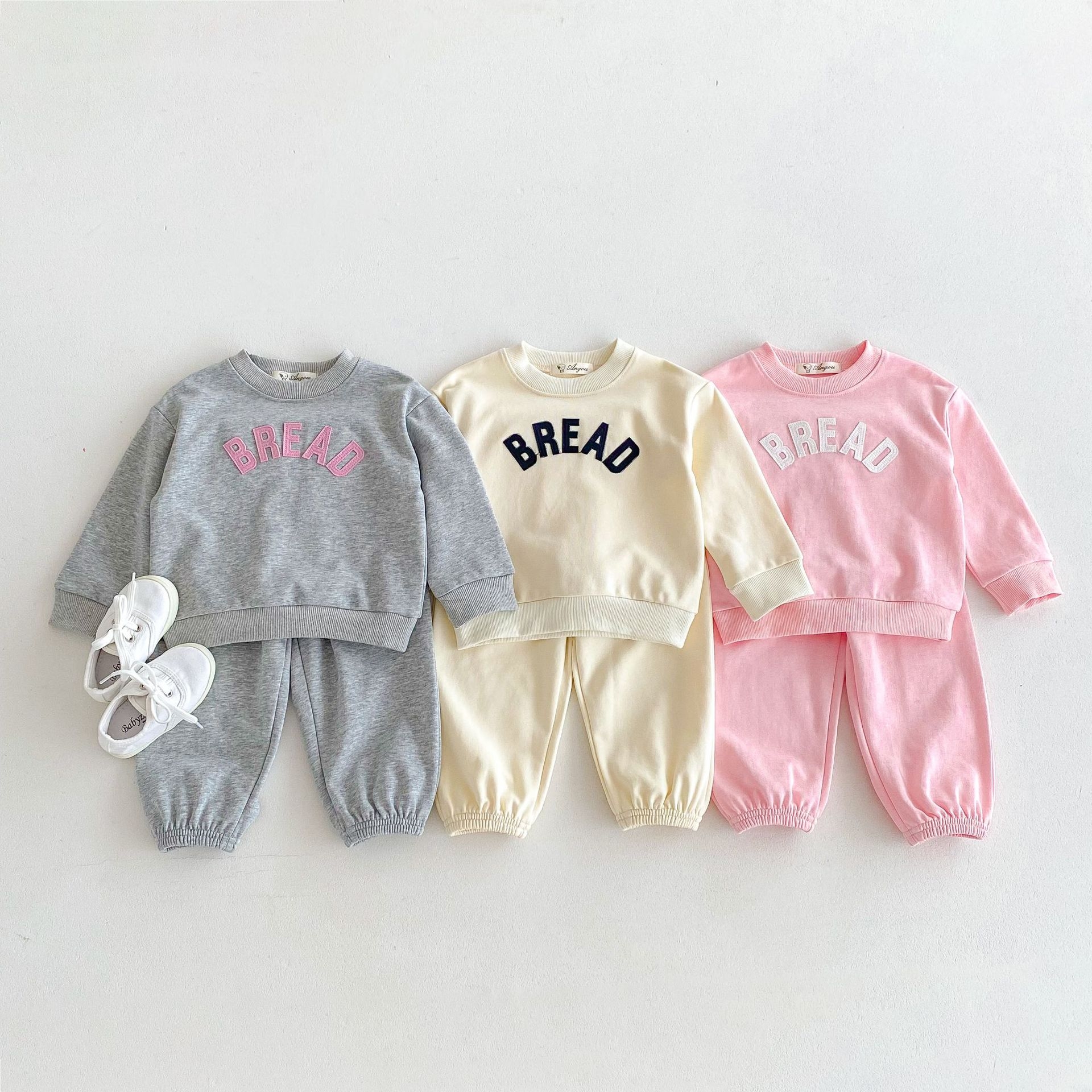 婴儿衣服秋季韩版可爱纯棉卫衣长裤套装女宝宝洋气休闲春秋外出服