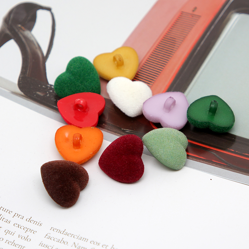 倾洛澄植绒纽扣满58元减5元