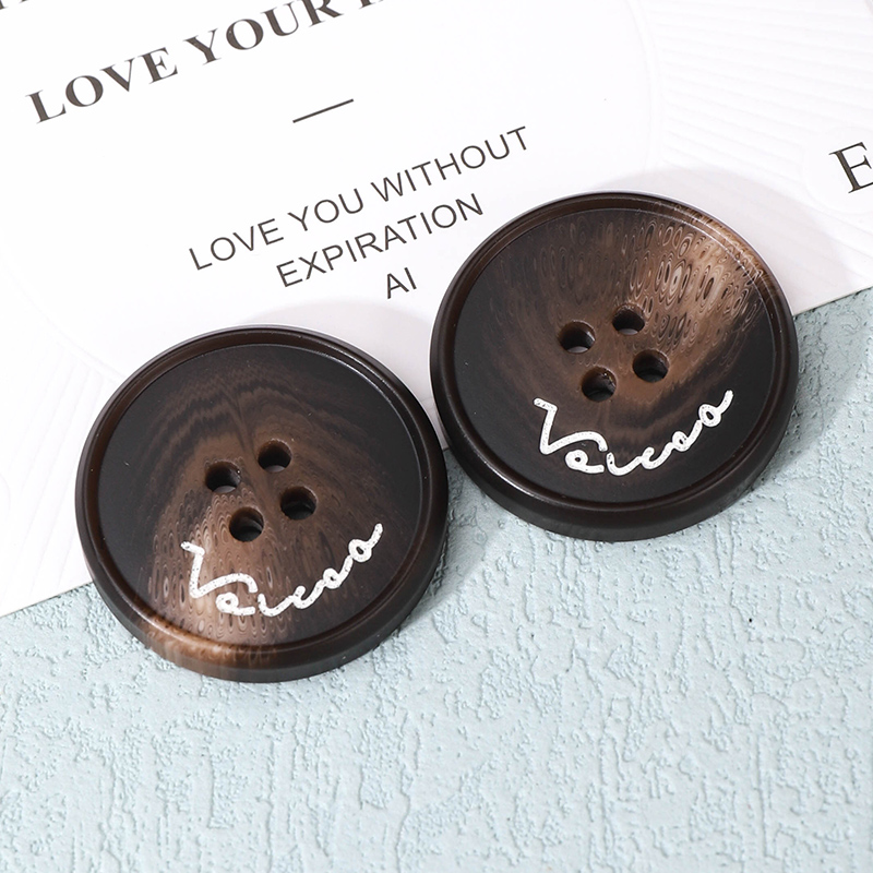 倾洛澄纽扣扣子满15元减3