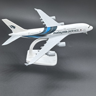 【带轮子带灯】马来西亚航空马航380空客A380模型飞机民航客机