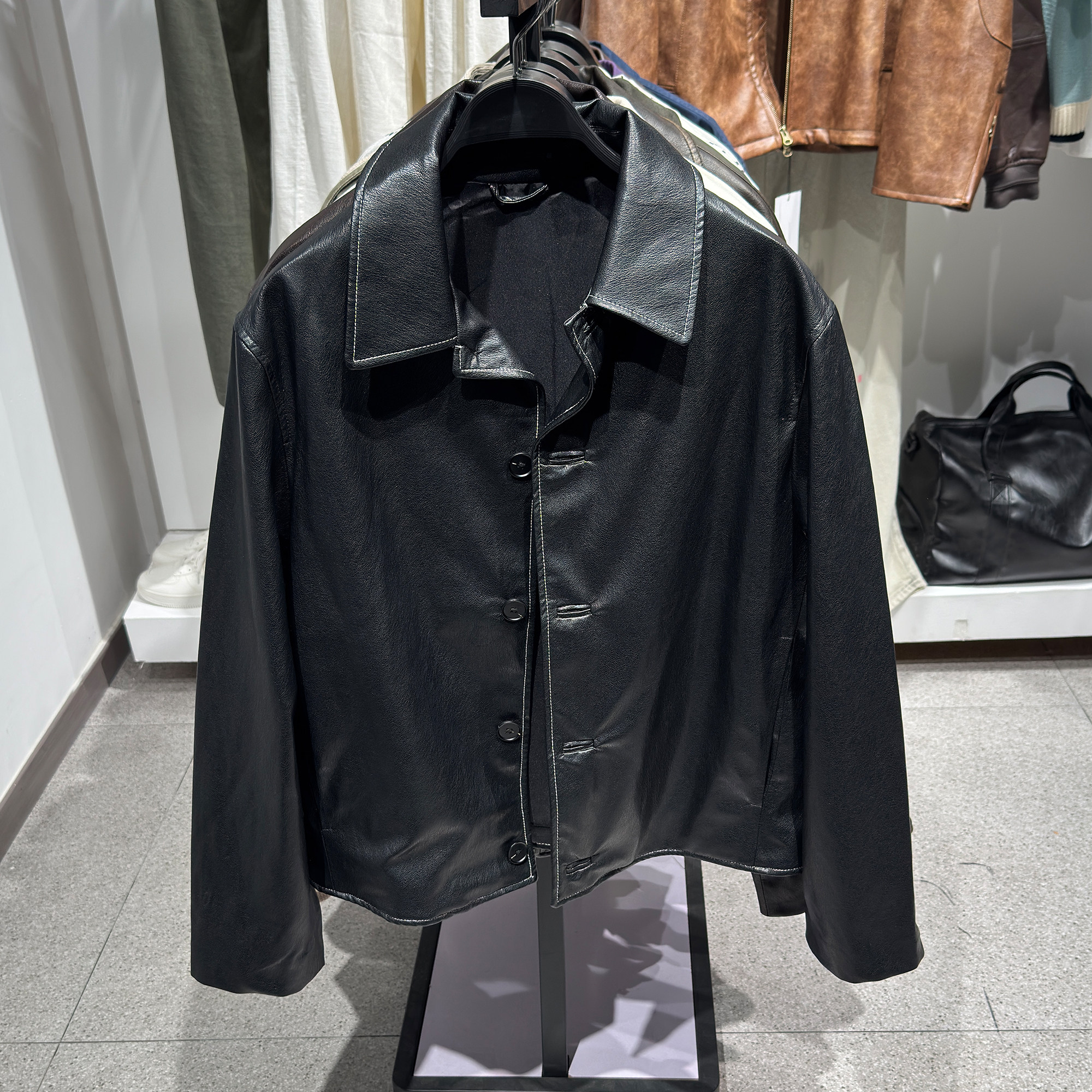 柜699！26秋季新品 男装 仿皮皮革效果休闲翻领衬衫外套 5854855