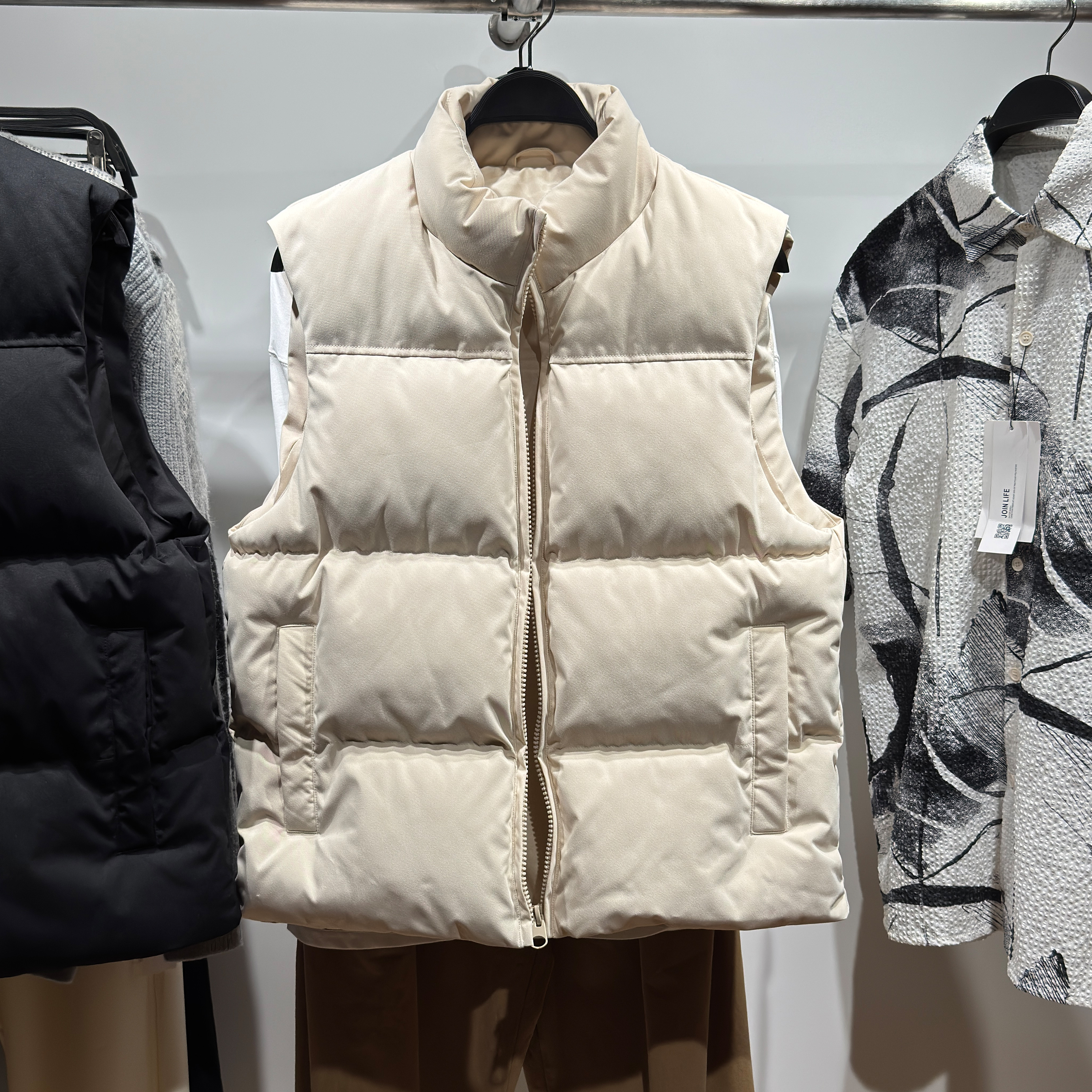 修身直筒立领无袖棉服背心