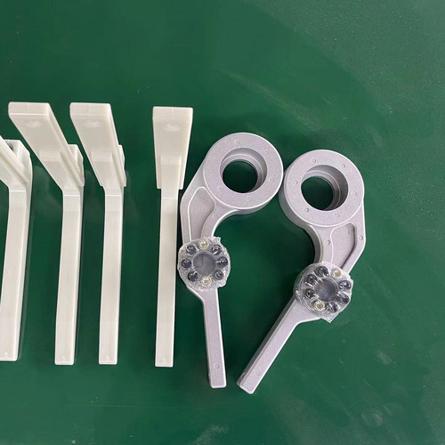 码垛机器人配件摆臂抓齿