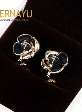 2025韩版黑色无耳洞耳夹女耳环耳钉白色耳饰花朵小巧简约气质复古