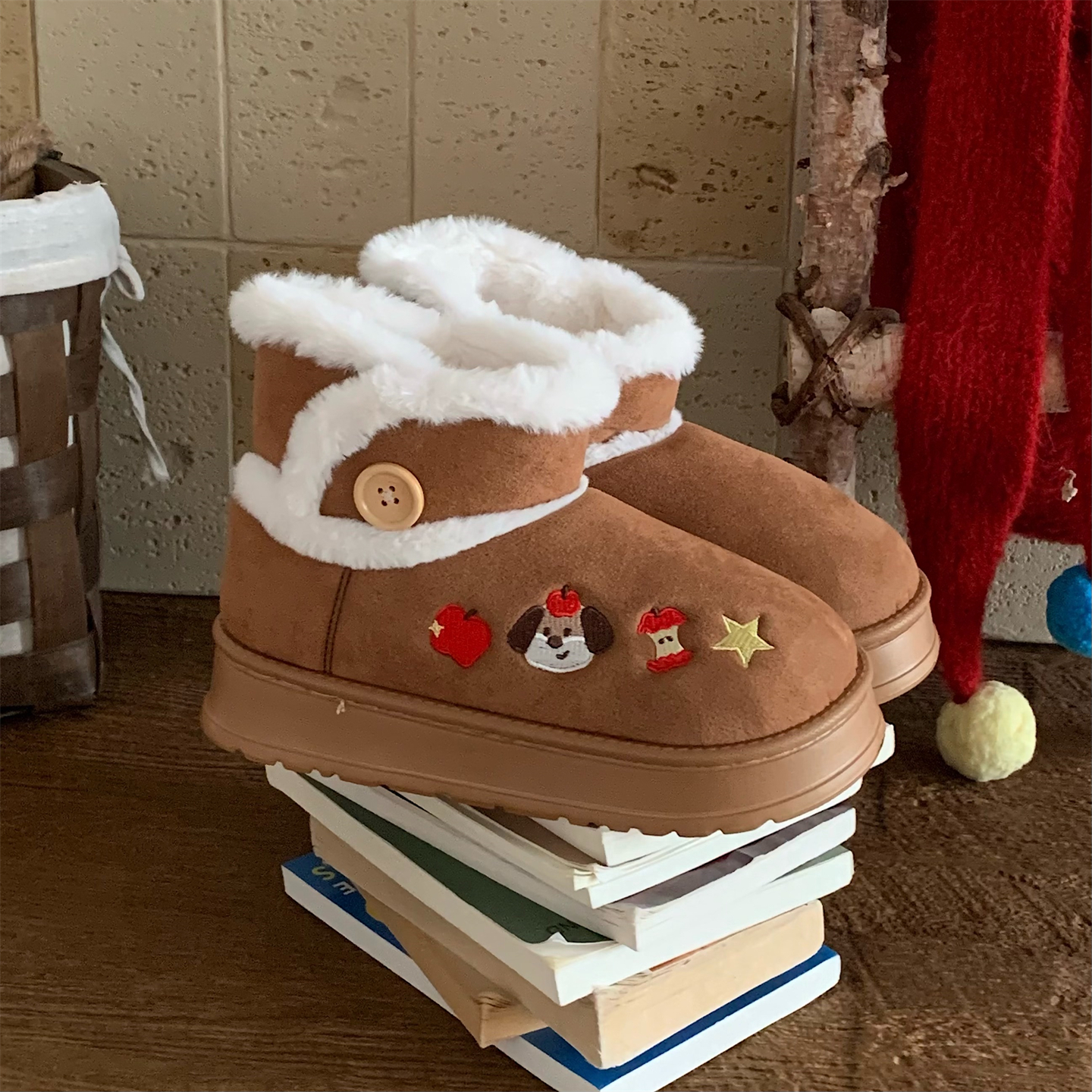 刺绣苹果小狗雪地靴女可爱外穿