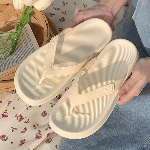 夏季时尚休闲软底防滑夹脚拖鞋