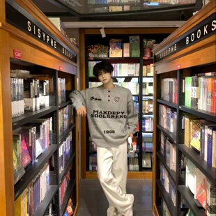 美式复古亨特领字母印花毛衣秋冬宽松慵懒纽扣设计感针织衫上衣潮