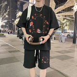 黑色