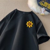 黑色