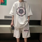 白色
