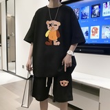 黑色