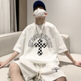 白色