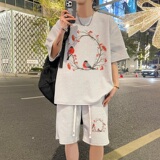 浅灰色