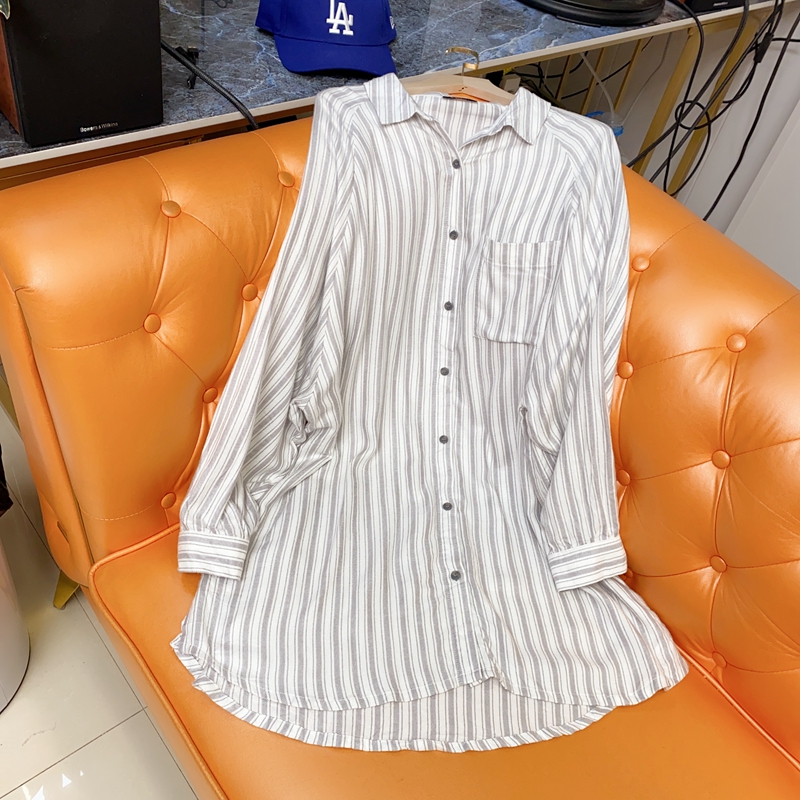 微瑕灰色条纹衬衫女新款春季女装秋冬Polo设计感小众衬衣女款外套