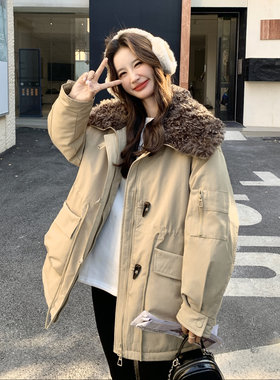 连帽大毛领云绒女中长派克服