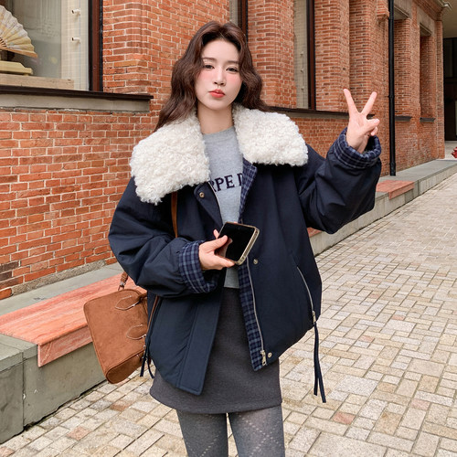 冬季女大翻领加厚羊羔毛派克服