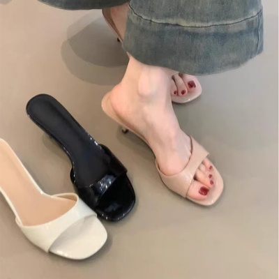 露趾凉拖鞋配裙子高跟凉鞋子