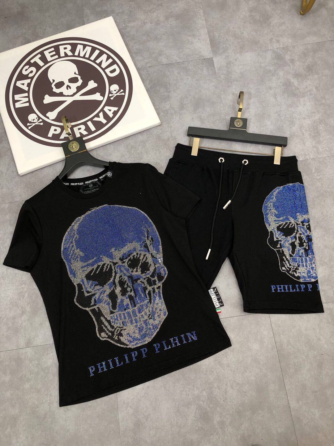 2019欧美短袖T恤套装男士个性字母印花烫钻潮纯棉半袖短裤2件套男在类目 运动服/休闲服装, 运动套装中 - 来自Buy2taobao.com提供专业的淘宝代购服务