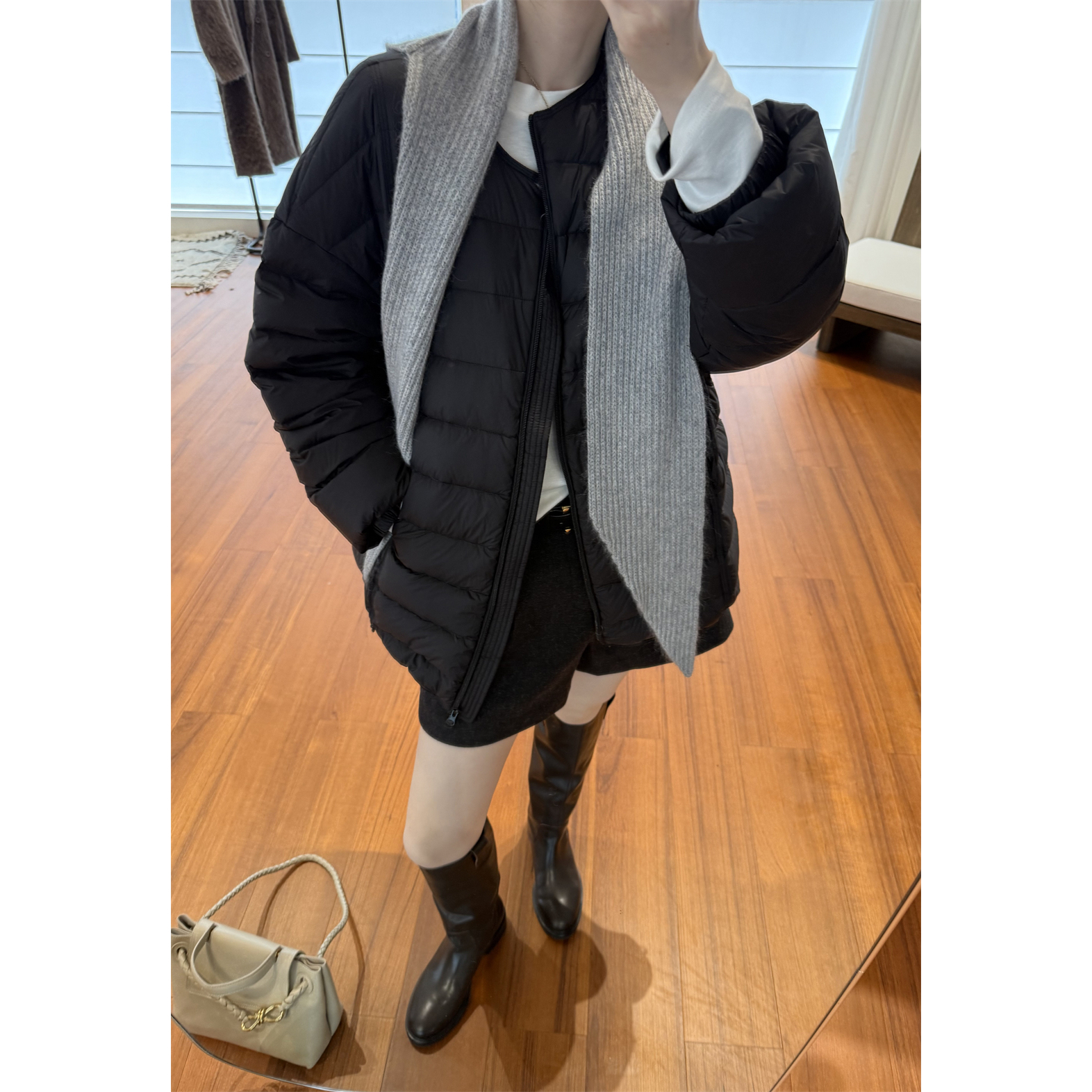 90白鸭绒三色连帽排骨羽绒服