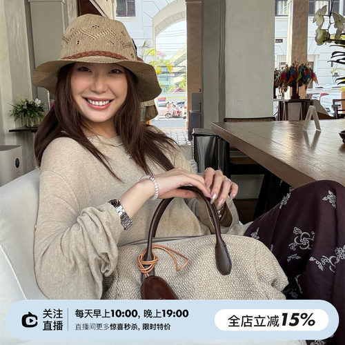 轻薄舒适两色防晒罩衫T恤