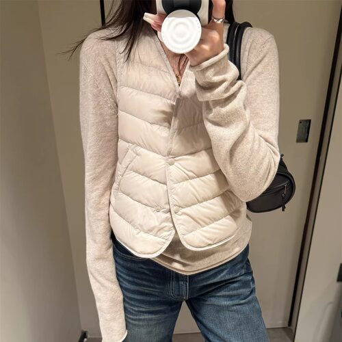 保暖轻薄三色V领叠穿马甲外套