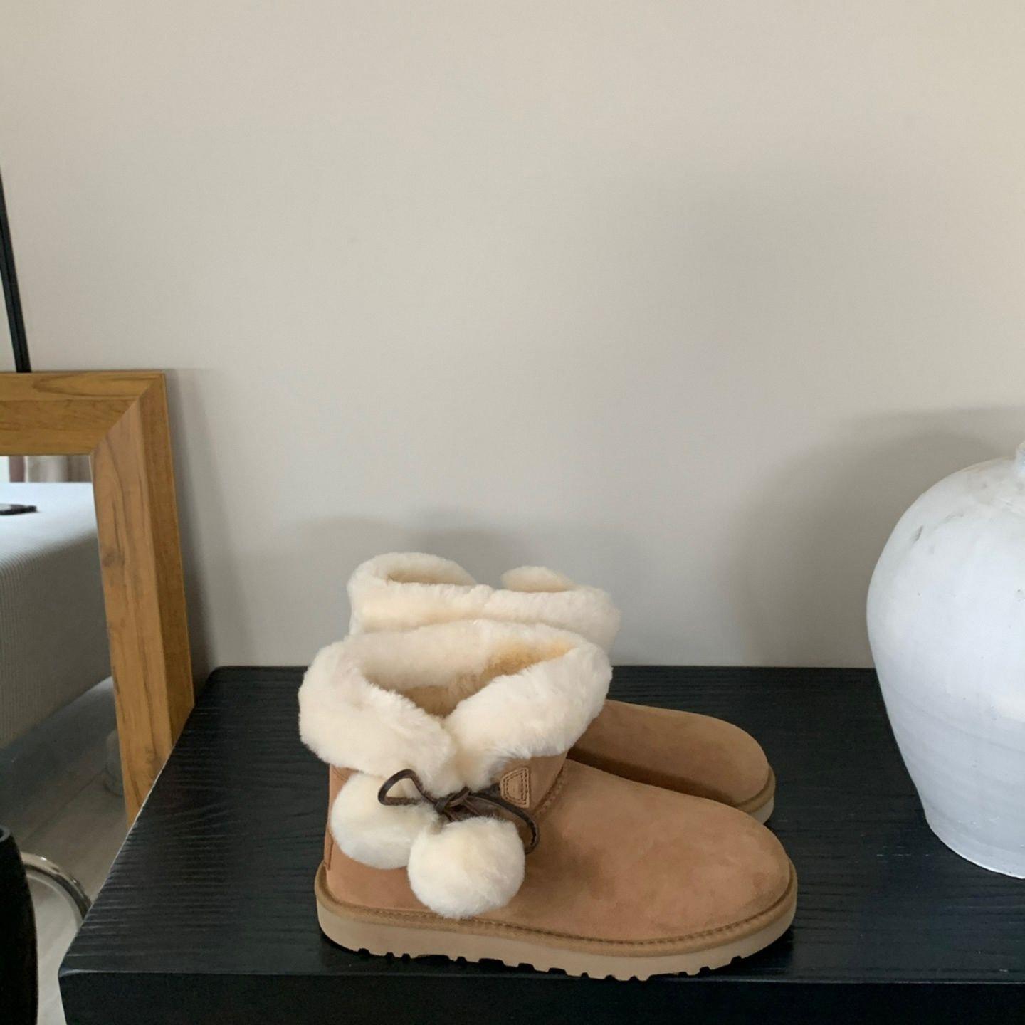 OOTD KMIT 秋冬新品 限时折扣 全新澳洲女鞋毛球雪地靴羊皮毛一体