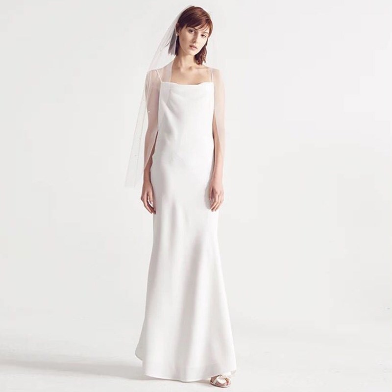 轻婚纱2019新款缎面简约轻纱吊带大露背结婚宴会礼服女旅拍出门纱|msdalam kategori Butik wanita / wanita, perkahwinan/Cheongsam/pakaian, pakaian/malam - dari Buy2taobao.com untuk memberikan perkhidmatan ejen Taobao profesional membeli