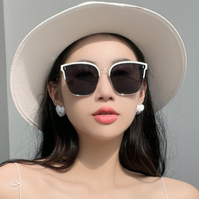 新款女士防紫外线太阳镜情侣款墨太阳眼镜