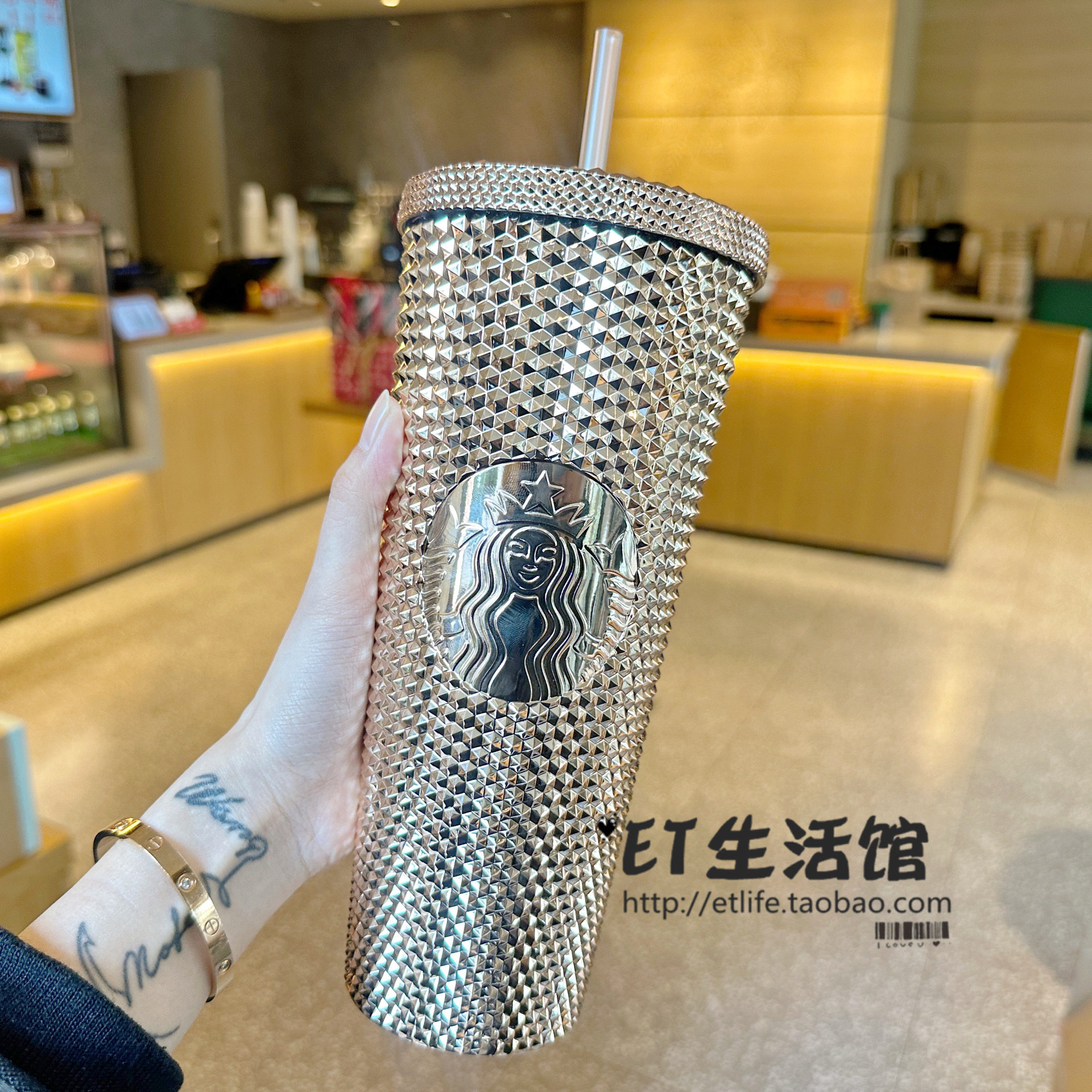 星巴克杯子 2023 电镀闪耀金色榴莲大容量吸管杯冰杯限量兔年新款