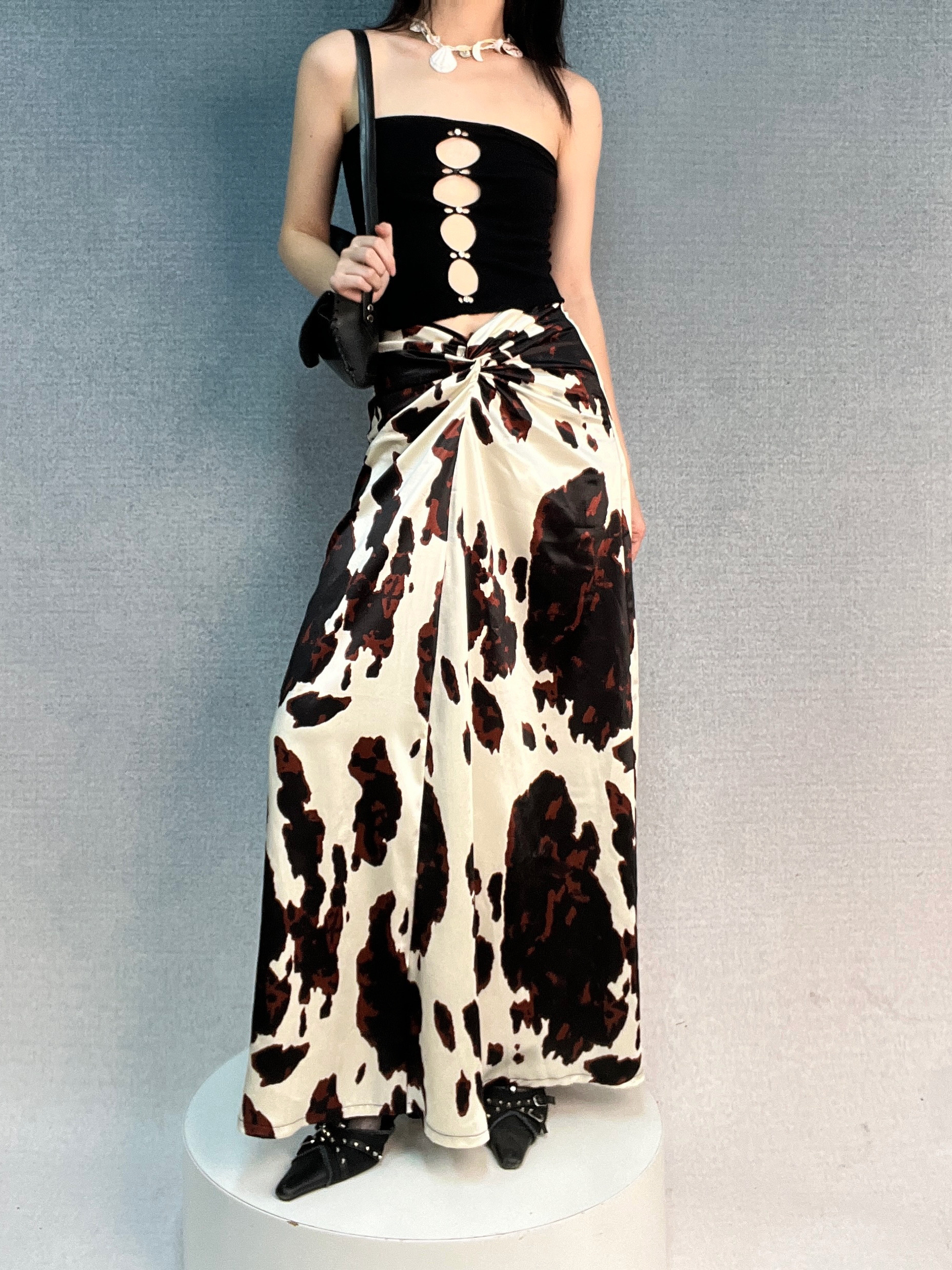 奶牛纹焚烧感修身垂坠小众半身裙