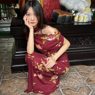 县城美学千禧年复古酒红玫瑰印花弹力针织多穿荡领一字肩辣妹套装