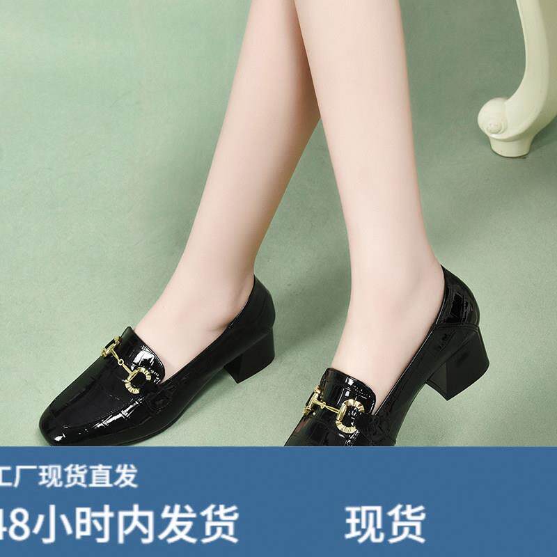 方头鞋女中跟真陂豆豆鞋2026春季新款粗跟小皮鞋春秋漆皮乐福鞋