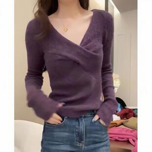 大码胖mm纯欲风扭结交叉v领针织衫秋冬新款超火小众不撞款上衣女
