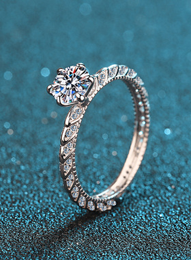 s925银镀pt950金女戒指80分莫桑石六爪半壁江山莫桑钻镀18K金戒指