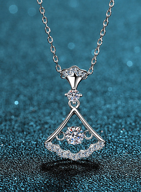 S925纯银镀18K金莫桑石项链女扇形吊坠锁骨链小众轻奢镀PT950铂金