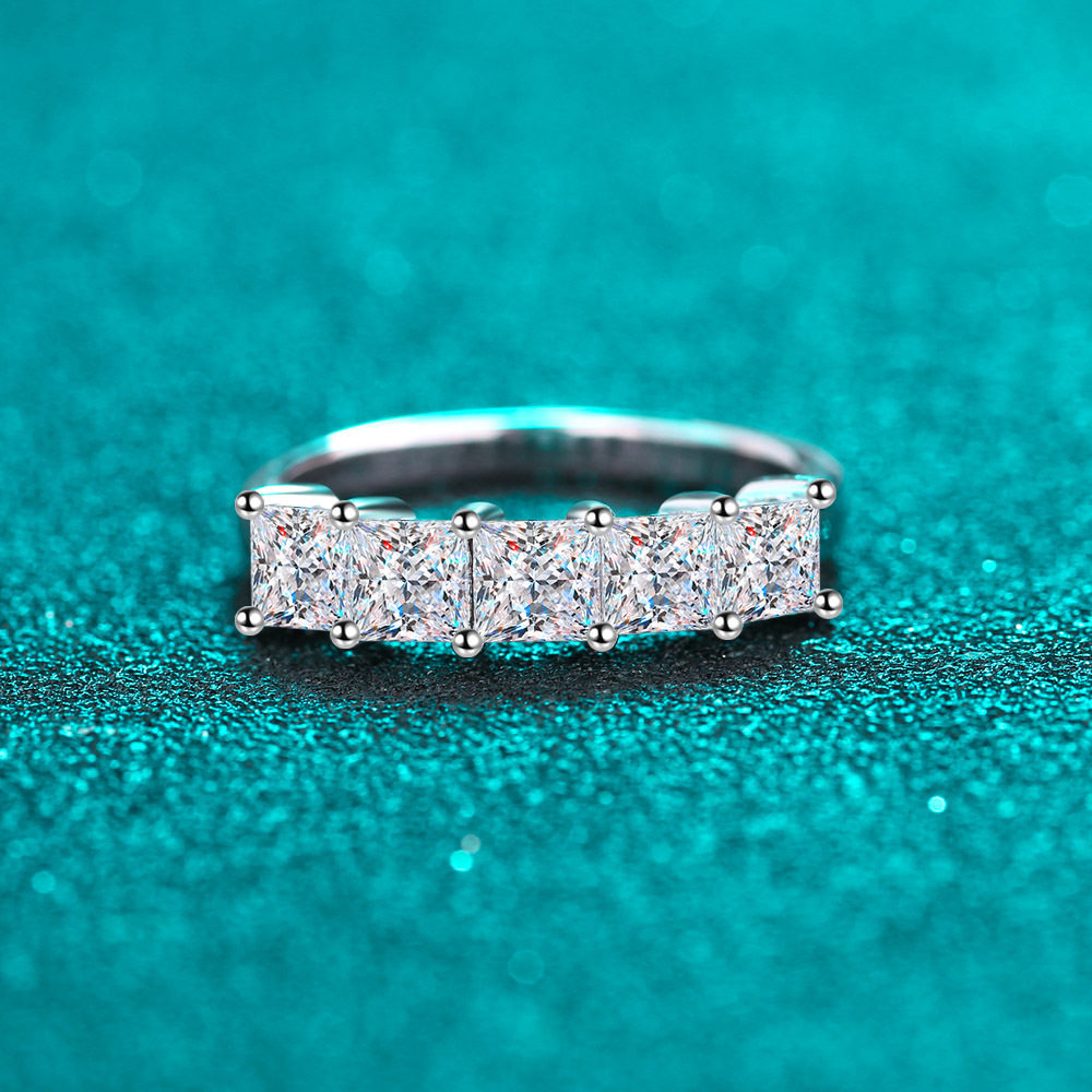 s925银镀18K金指环女公主方莫桑钻戒指排戒镀PT950铂金精致时尚款