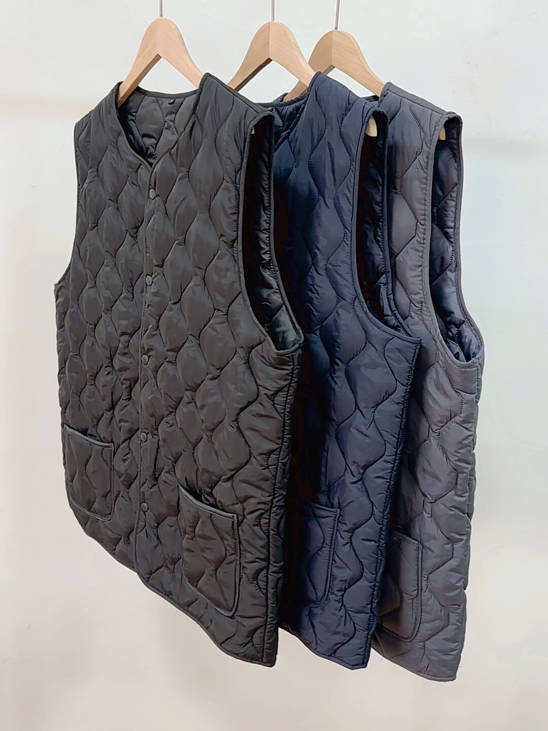 原单外贸男士大码蓬松防风防泼水马甲圆孔内搭保暖背心