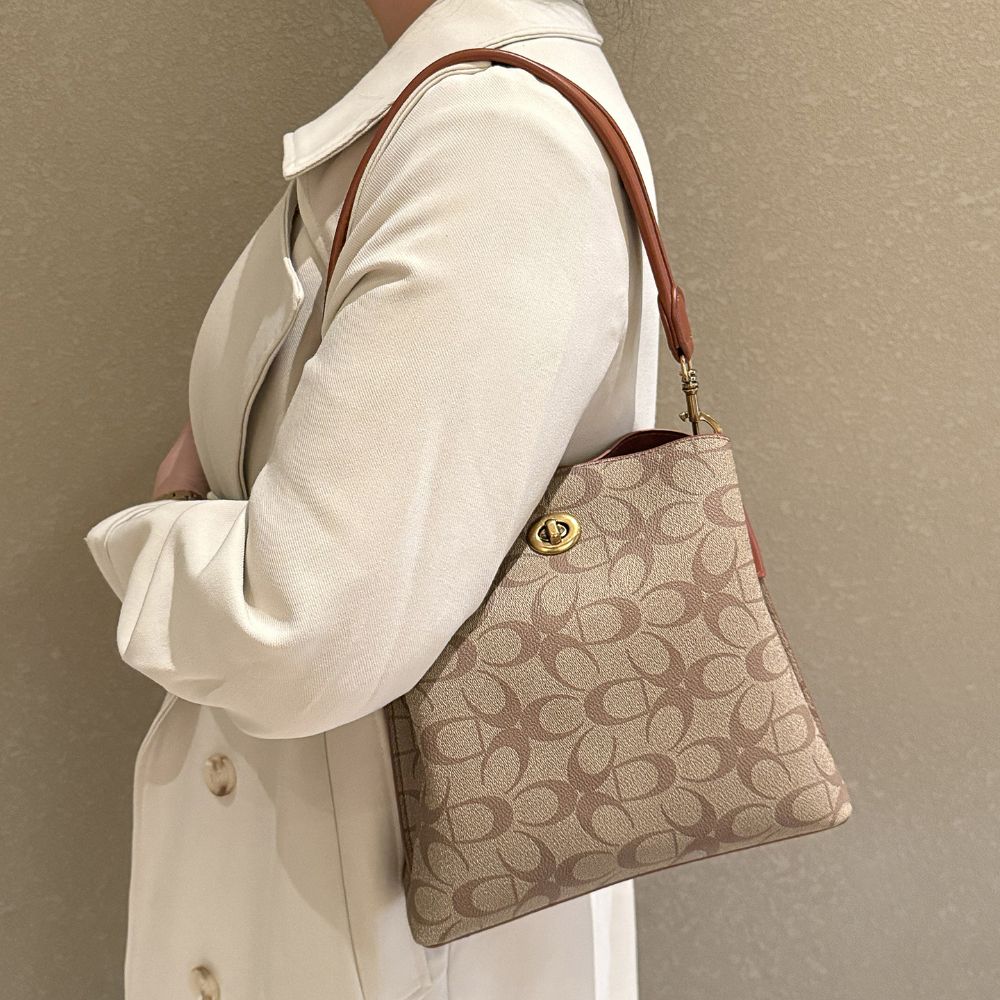 品牌真皮水桶包老花斜挎包女式今年流行轻奢小众高级感单肩腋下包